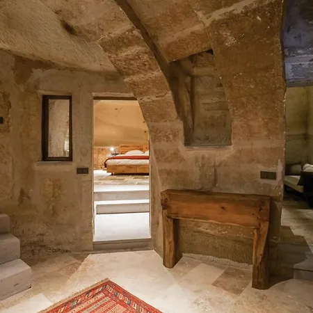 Luvi Cave * Γκόρεμε