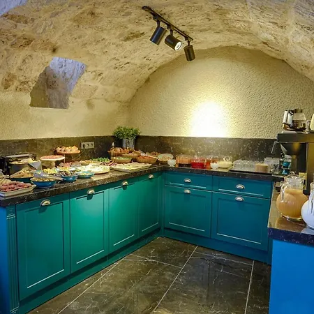 Luvi Cave *