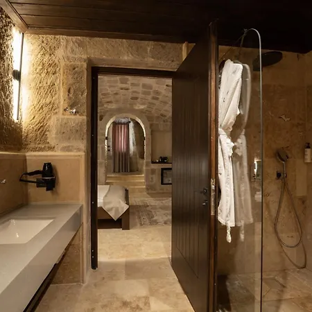 Hotel Luvi Cave 3*