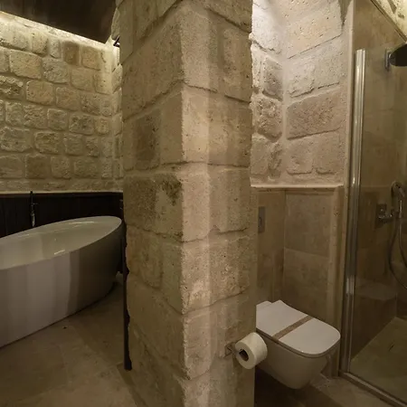 Luvi Cave * Γκόρεμε