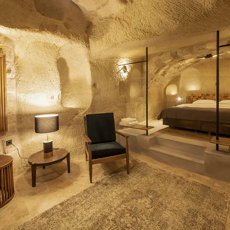 Luvi Cave 3*