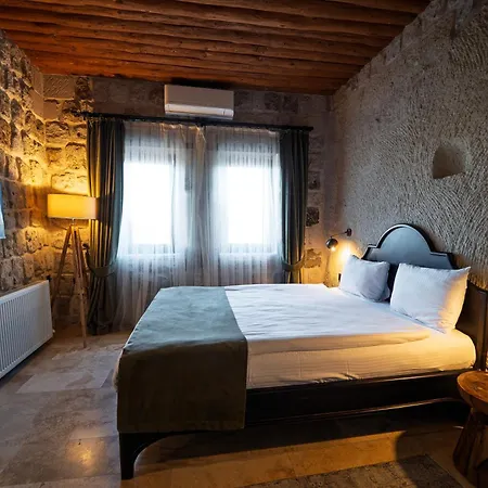 Luvi Cave Szálloda